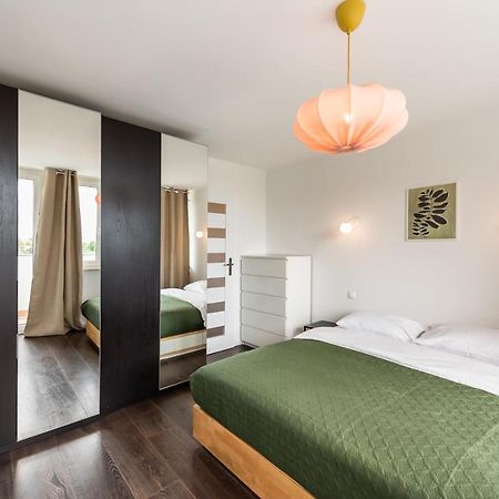 ורשה Saska Kepa Green Apartment מראה חיצוני תמונה